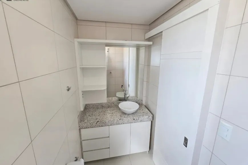 Apartamento à Venda em Esteio com 2 Quartos e 3 banheiros, 120 m²