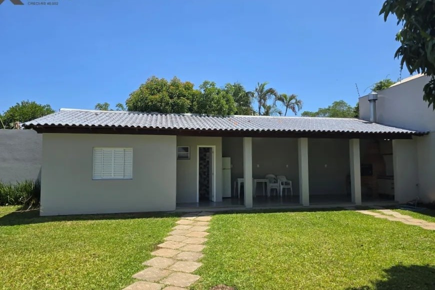 Sobrado à Venda em Esteio com 4 Quartos e 6 banheiros, 404 m²