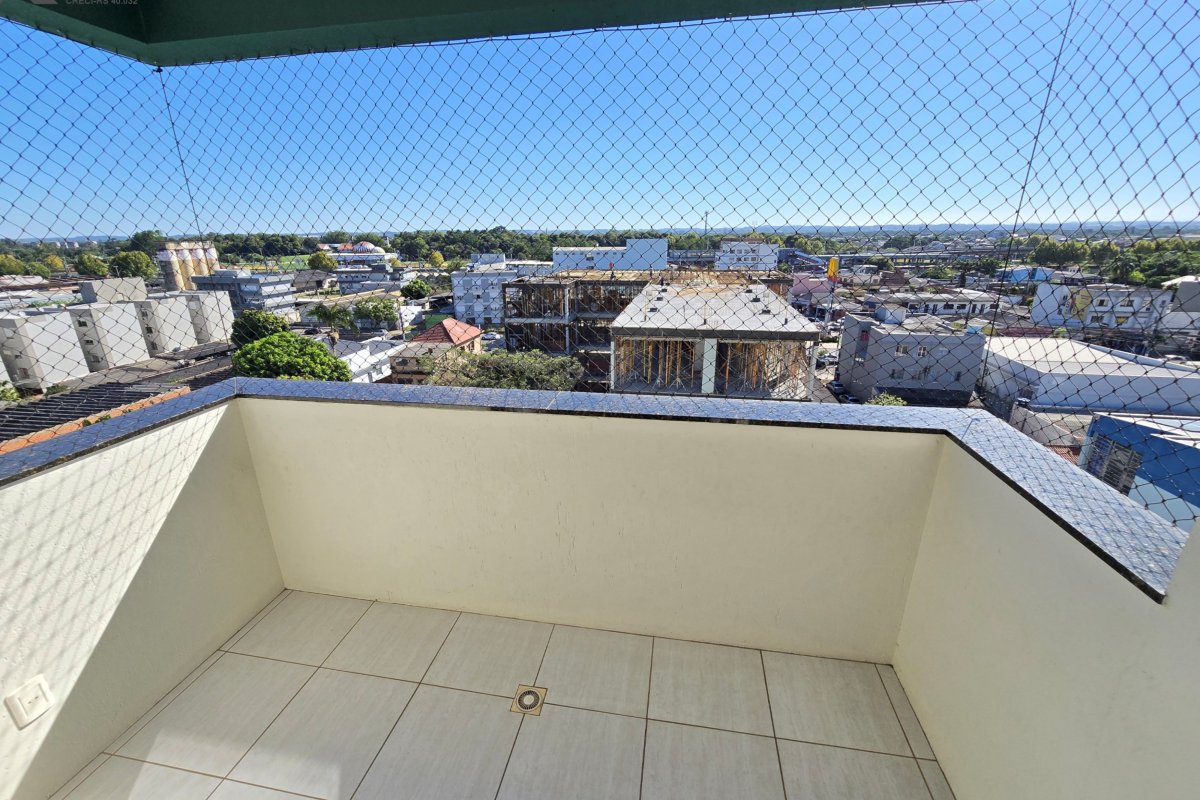 Apartamento à Venda em Esteio  2 Quartos e 1 banheiro, 80 m²
