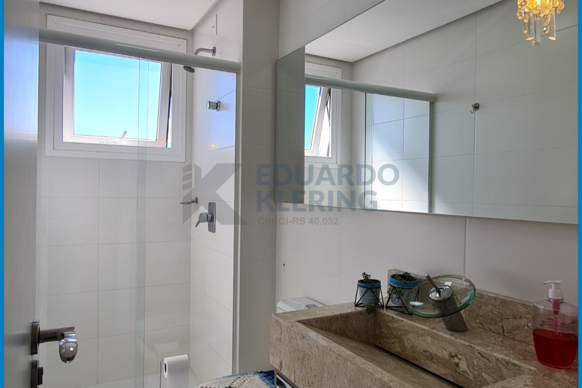 Apartamento à Venda em Esteio com 2 Quartos e 2 banheiros, 85 m²