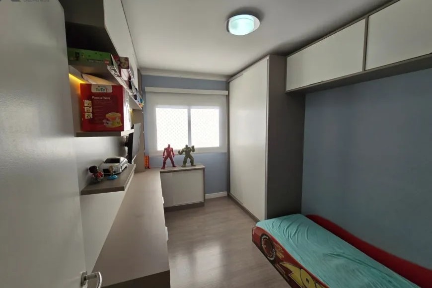 Apartamento à Venda em Esteio com 3 Quartos e 2 banheiros, 103 m²