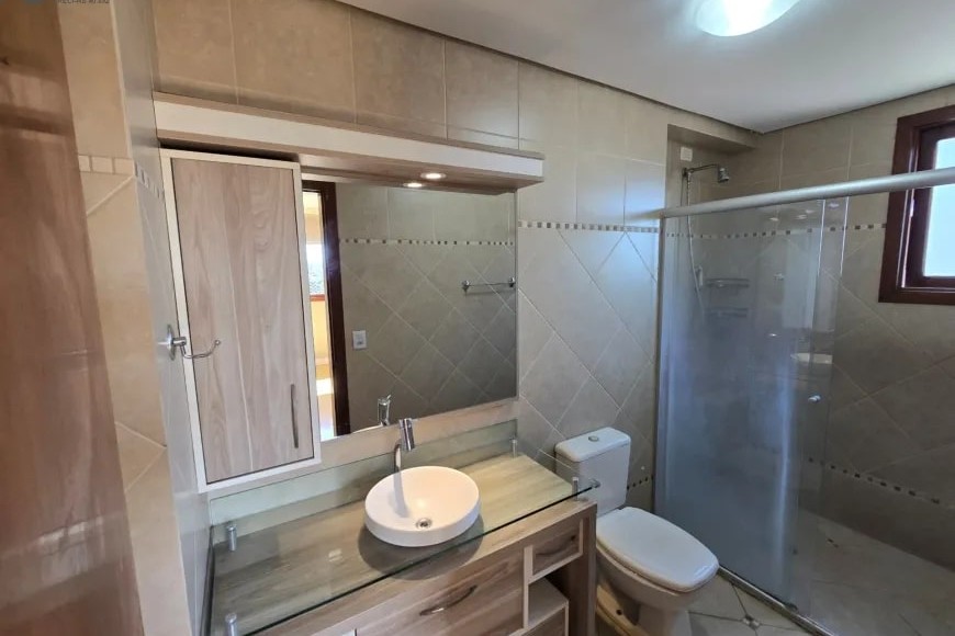 Apartamento à Venda em Esteio com 3 Quartos e 2 banheiros, 119 m²