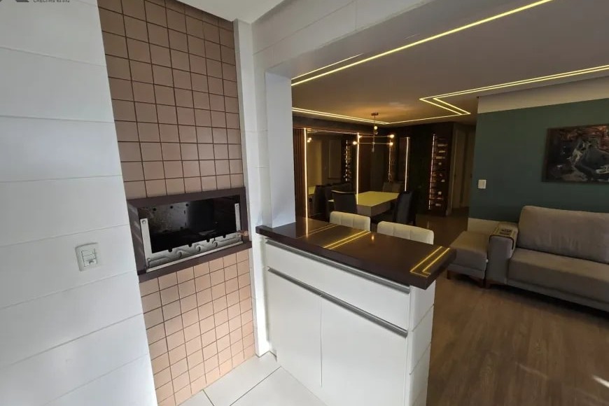 Apartamento à Venda em Esteio com 3 Quartos e 2 banheiros, 103 m²