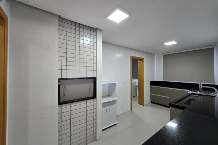 Apartamento à Venda em Esteio com 2 Quartos e 2 banheiros, 98 m²