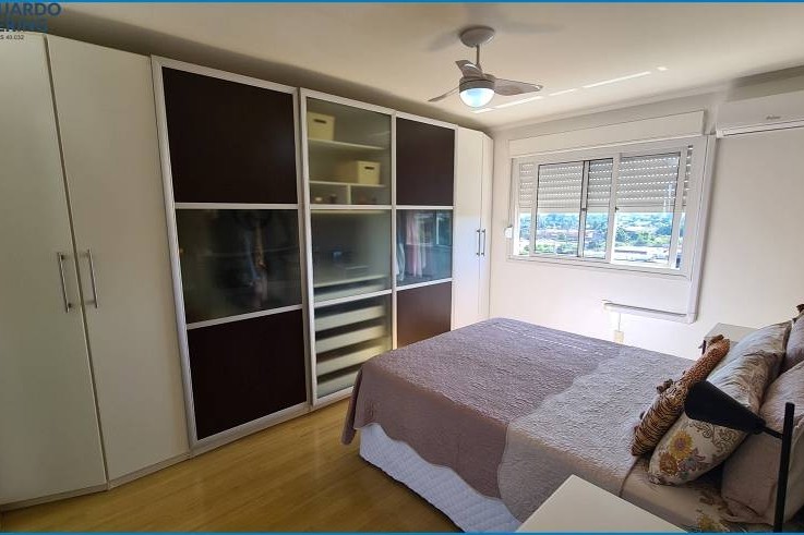 Apartamento à Venda em Esteio com 3 Quartos e 2 banheiros, 104 m²