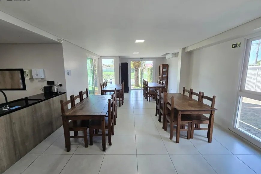 Apartamento à Venda em Esteio com 2 Quartos e 3 banheiros, 120 m²