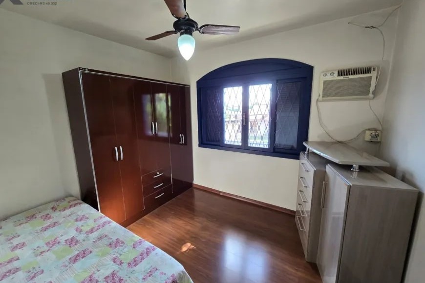 Sobrado à Venda em Sapucaia do Sul com 3 Quartos e 3 banheiros, 236 m²