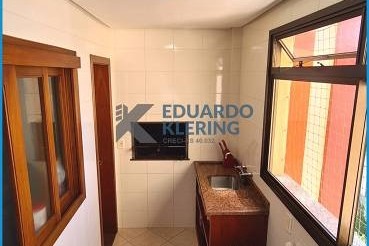 Apartamento à Venda em Esteio com 3 Quartos e 2 banheiros, 122 m²