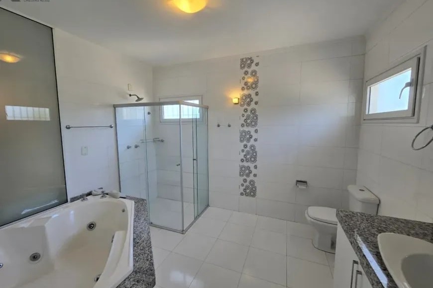 Casa Alto Padrão à Venda em Esteio com 3 Quartos e 4 banheiros à Venda, 338 m²