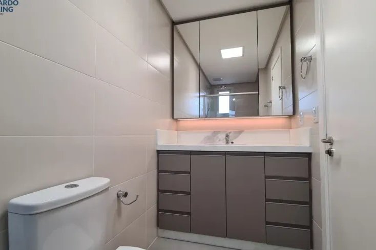 Apartamento à Venda em Esteio Mobiliado e 2 quartos, 97 m²