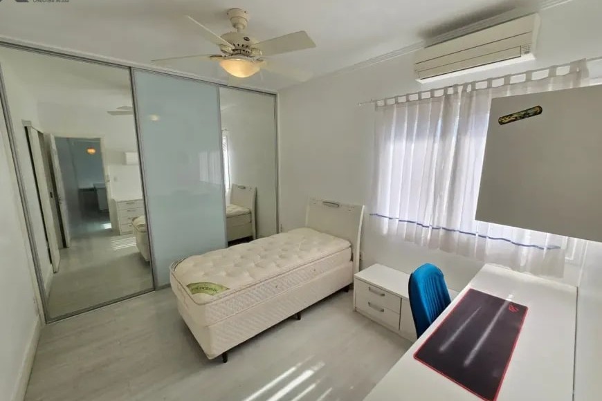 Casa Alto Padrão à Venda em Esteio com 3 Quartos e 4 banheiros à Venda, 338 m²