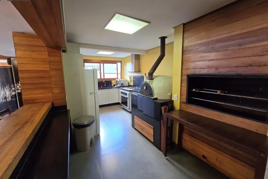 Apartamento à Venda em Esteio com 3 Quartos e 2 banheiros, 119 m²