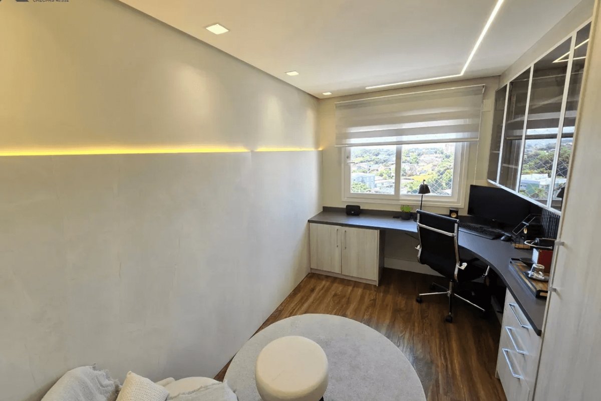 Apartamento à Venda em Esteio com 3 Quartos e 3 banheiros, 119 m²