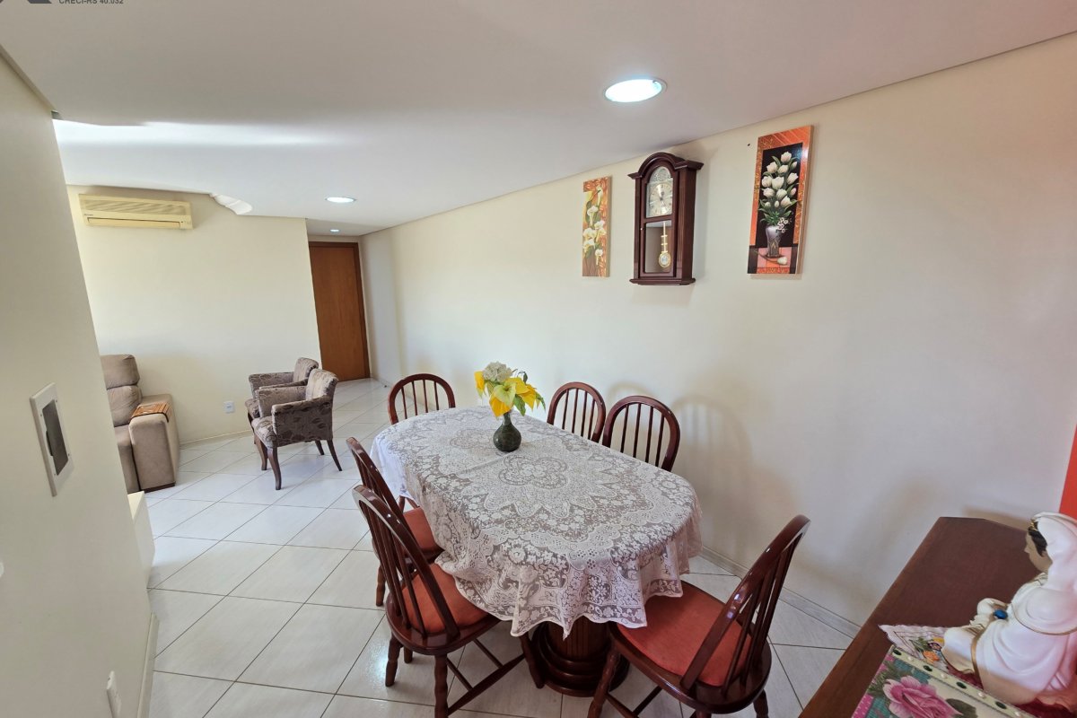 Apartamento à Venda em Esteio  2 Quartos e 1 banheiro, 80 m²