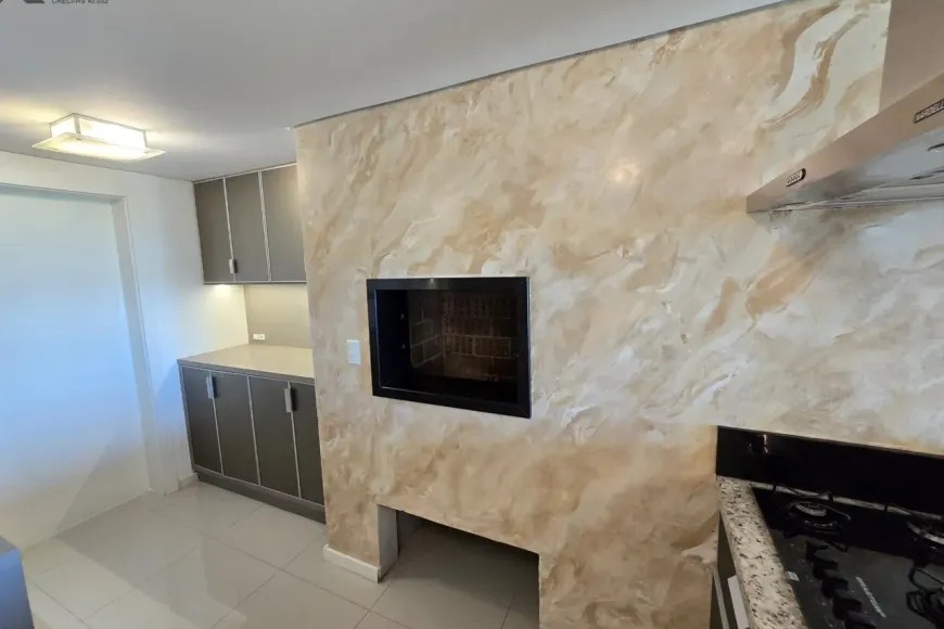 Apartamento à Venda em Esteio com 2 Quartos e 3 banheiros, 120 m²