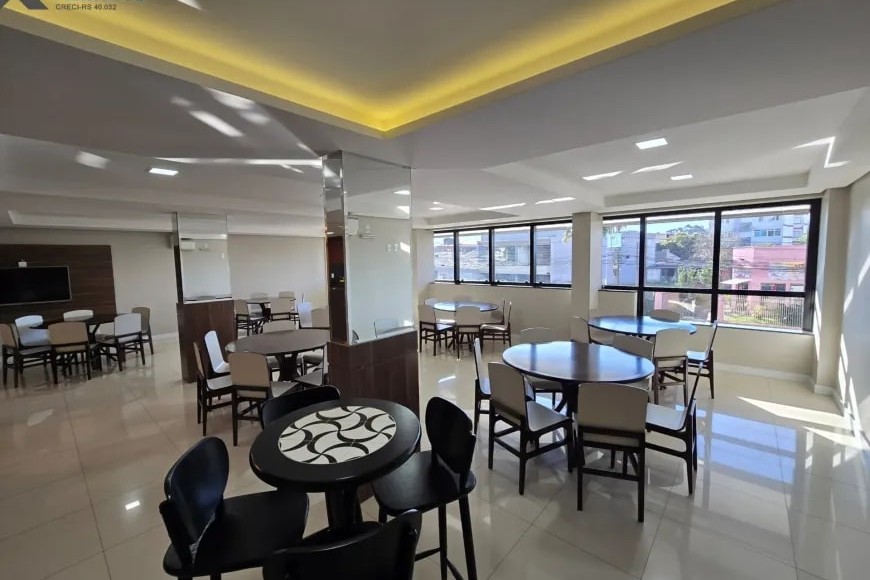 Apartamento à Venda em Esteio com 3 Quartos e 3 banheiros, 115 m²