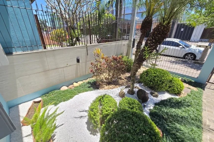 Casa Alto Padrão à Venda em Esteio com 3 Quartos e 4 banheiros à Venda, 338 m²