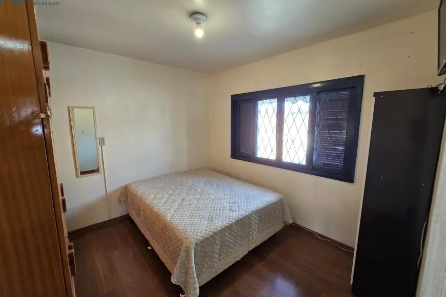 Sobrado à Venda em Sapucaia do Sul com 3 Quartos e 3 banheiros, 236 m²