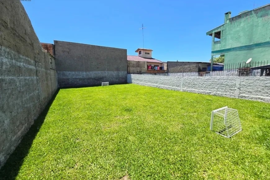 Casa à Venda em Esteio com 2 Quartos e 1 banheiro, 70 m²