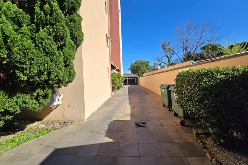 Apartamento à Venda em Esteio com 3 Quartos e 2 banheiros, 119 m²