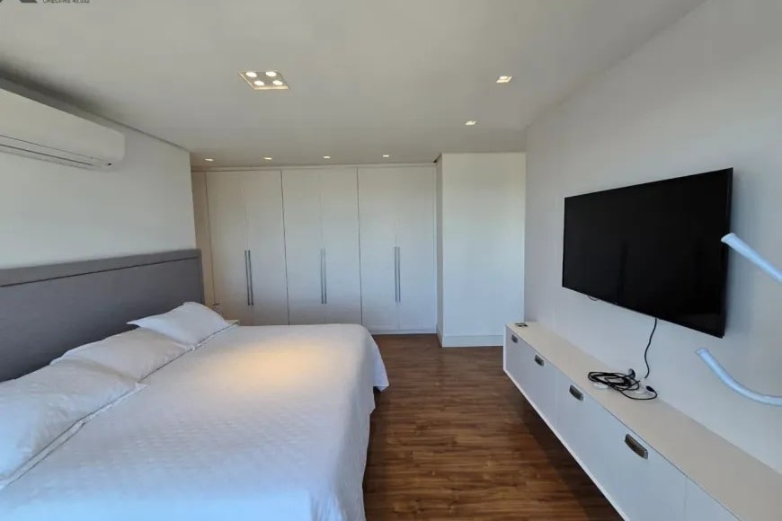 Apartamento à Venda em Esteio com 3 Quartos e 5 banheiros, 241 m²