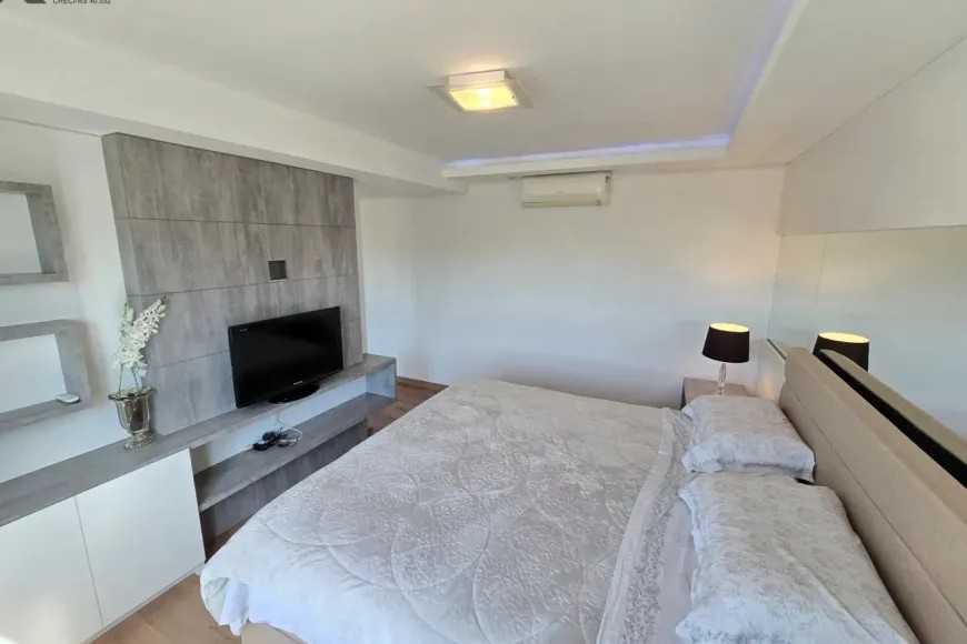 Apartamento à Venda em Esteio com 2 Quartos e 3 banheiros, 120 m²