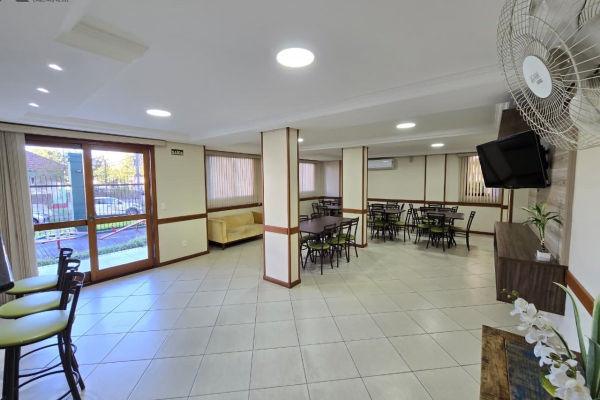 Apartamento à Venda em Esteio  2 Quartos e 1 banheiro, 80 m²