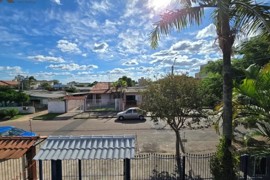 Sobrado à Venda em Sapucaia do Sul com 3 Quartos e 3 banheiros, 236 m²