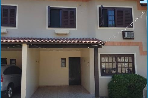 Casa à Venda em Esteio com 3 Quartos e 3 banheiros, 125 m²