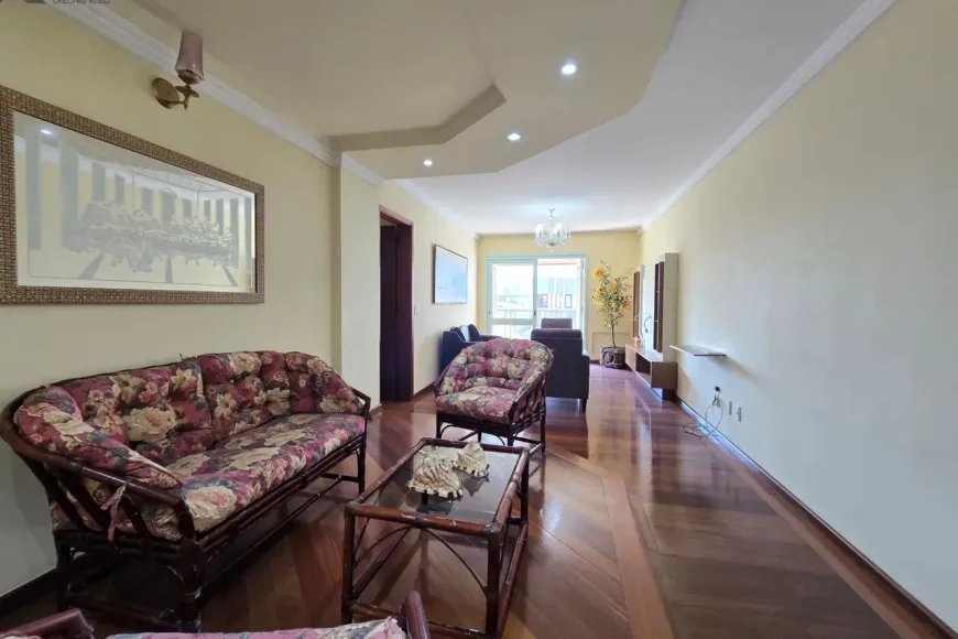 Apartamento no Centro de Esteio à Venda com 3 Quartos, 140m²