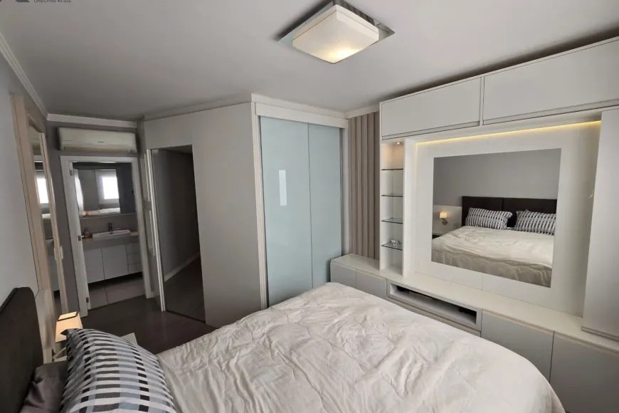 Apartamento à Venda em Esteio com 3 Quartos e 2 banheiros, 103 m²