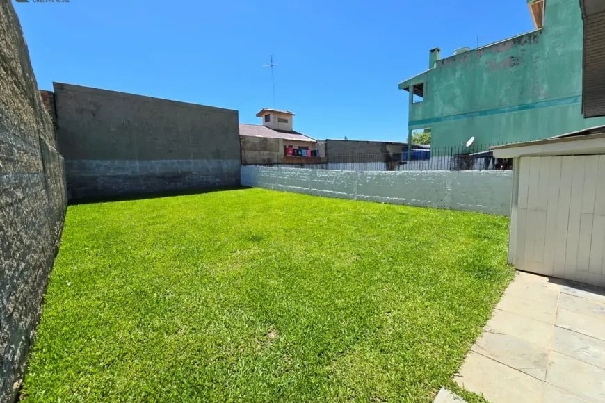 Casa à Venda em Esteio com 2 Quartos e 1 banheiro, 70 m²