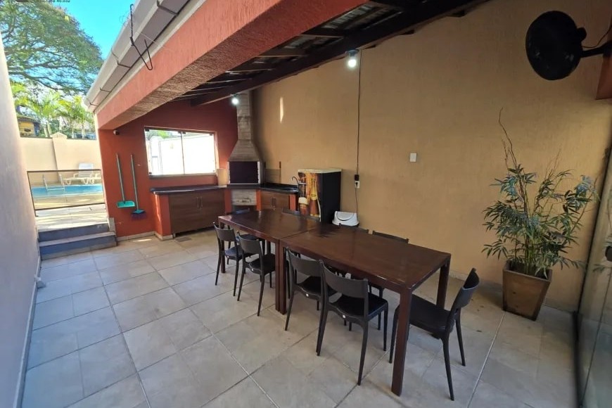 Apartamento à Venda em Esteio com 3 Quartos e 2 banheiros, 119 m²