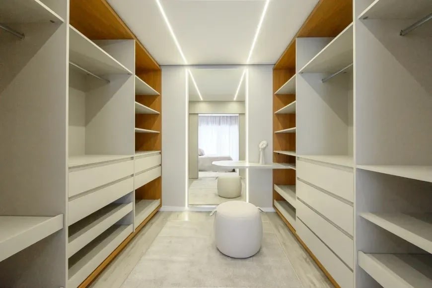 Apartamento à Venda em Esteio com 3 Quartos e 3 banheiros, 134 m²