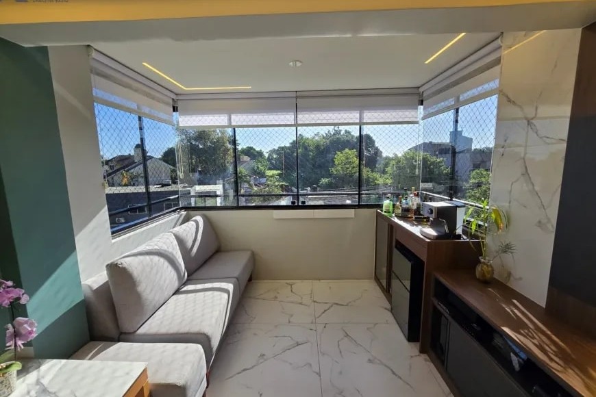 Apartamento à Venda em Esteio com 3 Quartos e 2 banheiros, 103 m²