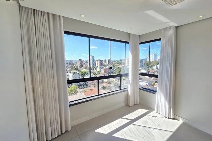 Apartamento em Esteio à Venda com 2 Quartos, 97m²