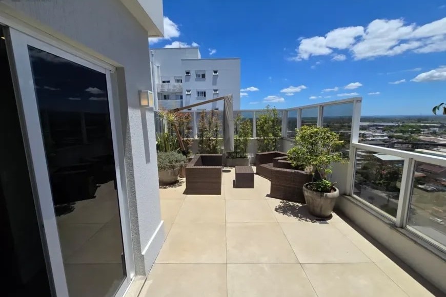 Cobertura à Venda em Esteio com 2 Quartos e 3 banheiros, 172 m²