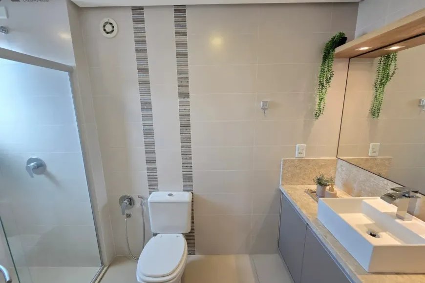 Apartamento à Venda em Esteio com 3 Quartos e 2 banheiros, 126 m²