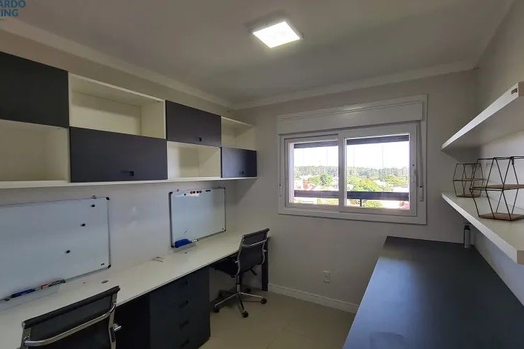 Apartamento à Venda em Esteio com 3 Quartos e 3 banheiros, 120 m²