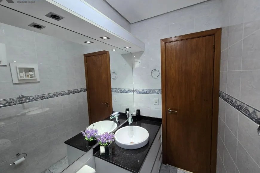 Apartamento à Venda em Esteio com 3 Quartos e 2 banheiros, 109 m²