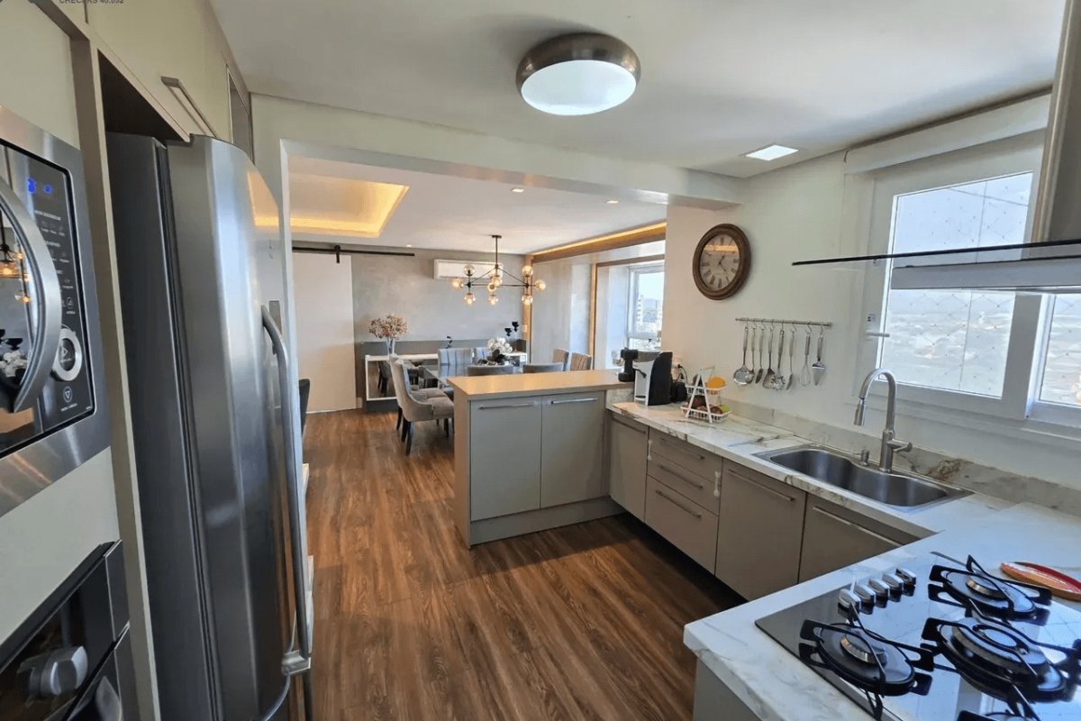 Apartamento à Venda em Esteio com 3 Quartos e 3 banheiros, 119 m²