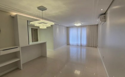 Apartamento à Venda em Esteio com 3 Quartos e 2 banheiros, 120 m²