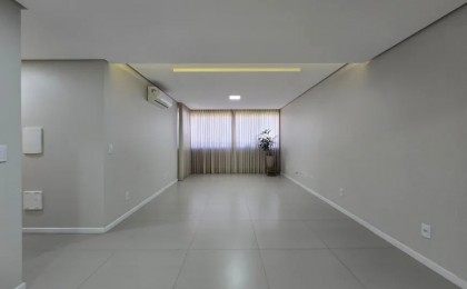 Apartamento à Venda em Esteio com 2 Quartos e 2 banheiros, 98 m²