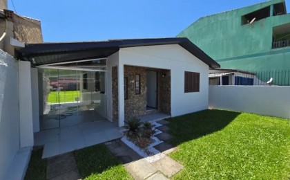 Casa à Venda em Esteio com 2 Quartos e 1 banheiro, 70 m²
