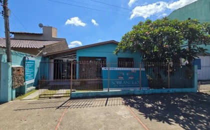 Casa à Venda em Esteio com 2 Quartos e 1 banheiro, 70 m²