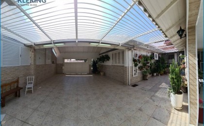 Casa à Venda em Esteio com 3 Quartos e 3 banheiros, 260 m²